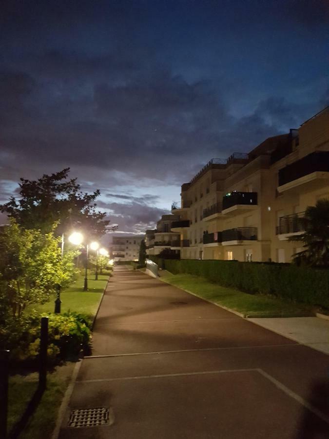 Sweet Apartment In Front Of Disneyland'S Castel Montévrain Esterno foto